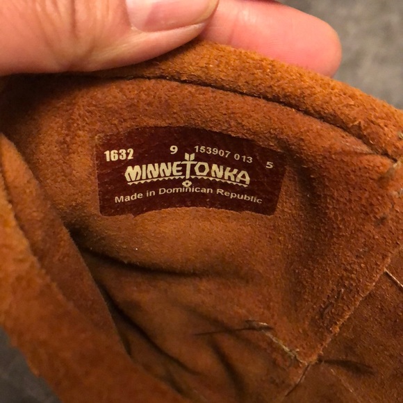 Minnetonka Fringe Leather Boots - Picture 4 of 6